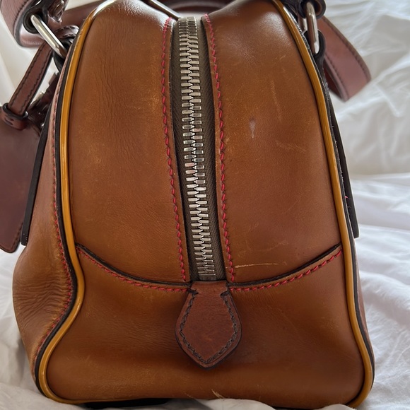 Over the shoulder Prada bag - Picture 9 of 13